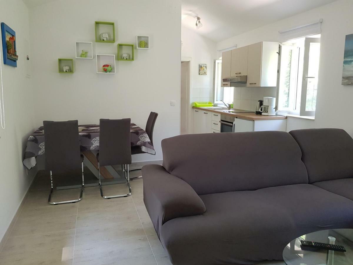 Apartment Zdenka Veli Lošinj 外观 照片